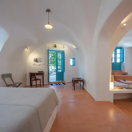 Santorinio Yellow House Ferienhaus
