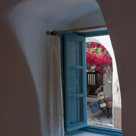 Ferienhaus Santorinio Yellow House